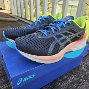 Asics Novablast